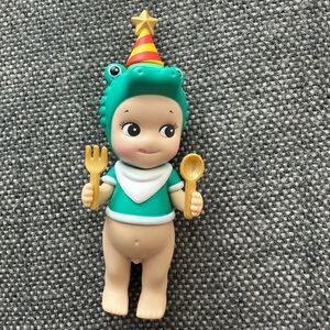 Sonny Angel 😇 crocodile at dinner party ✨